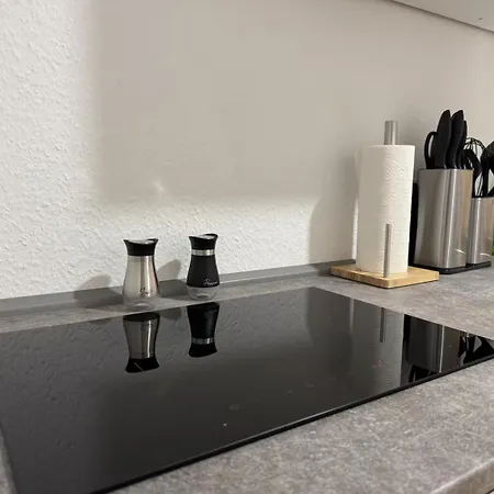Moderne Direkt Am Bahnhof Gelegen Apartment Bitterfeld-Wolfen